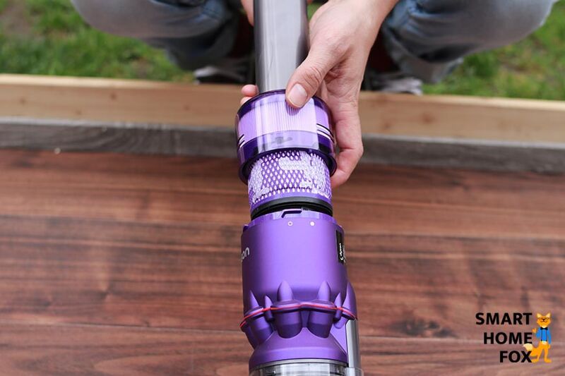 Removal and maintenance of the HEPA filter